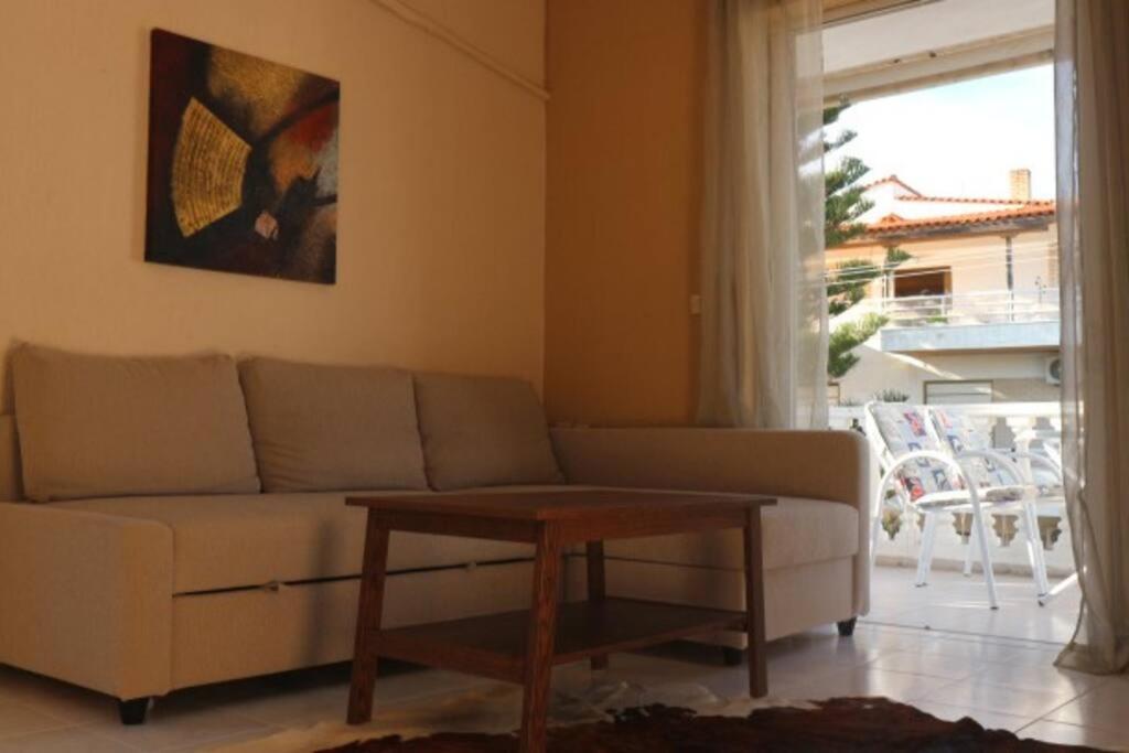 Anestis Apartment Akráta Buitenkant foto