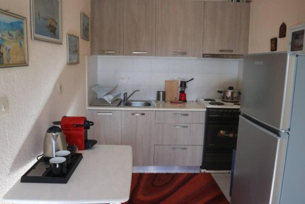 Anestis Apartment Akráta Buitenkant foto
