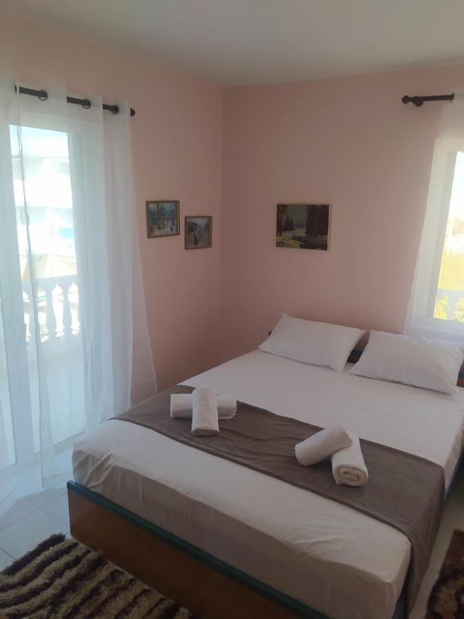 Anestis Apartment Akráta Buitenkant foto