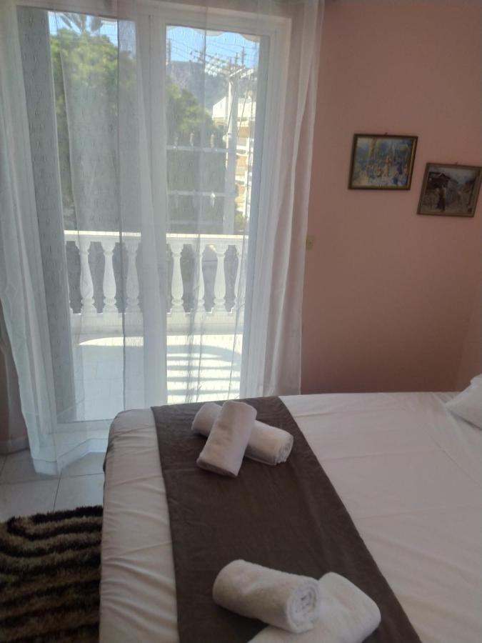 Anestis Apartment Akráta Buitenkant foto